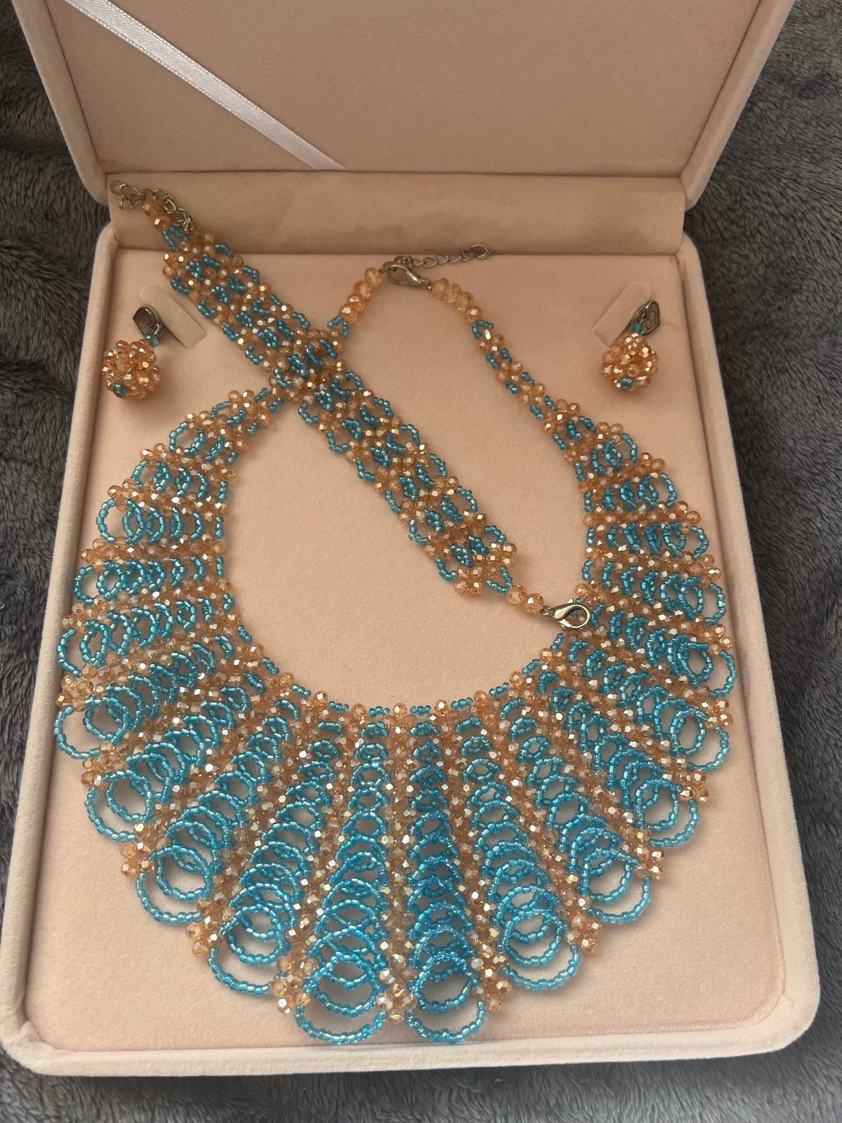 Handmade beaded jewellery set of necklace earrings and bracelet chocker round the neck flare necklace