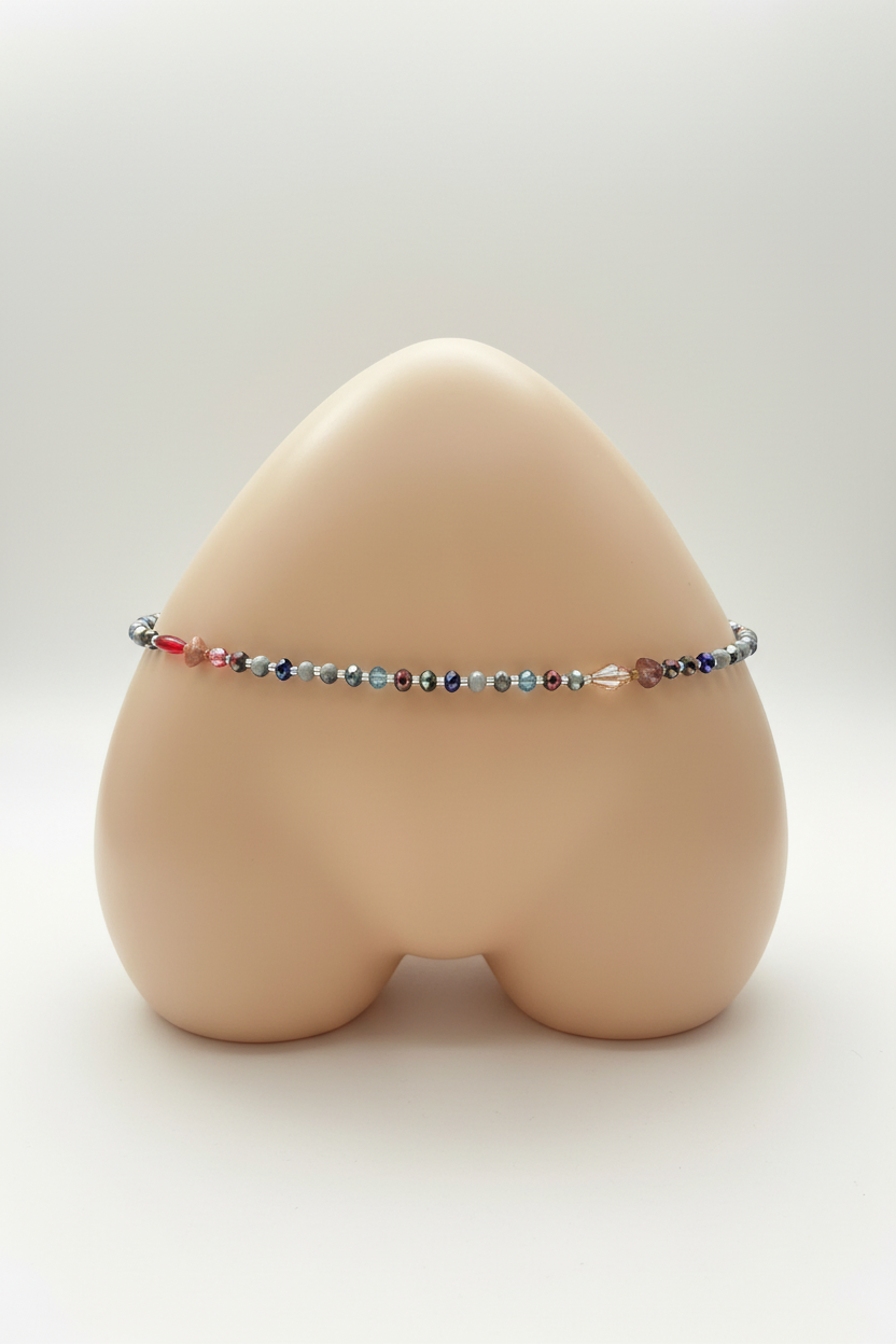 Single strand waist bead